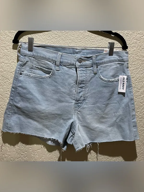 Old Navy Light Blue Denim Women’s High-Rise Shorts Size 6 NWT - Image 2