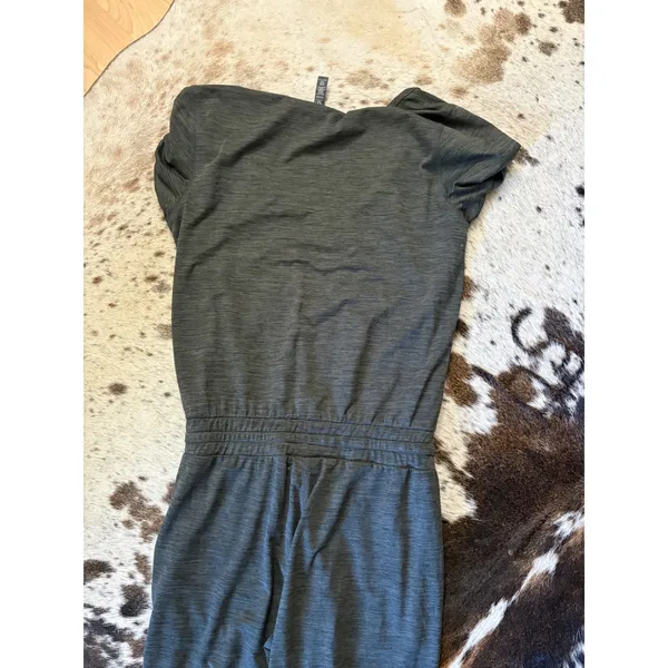Vuori All Day Romper NWT Size extra Small In Gray - Image 9