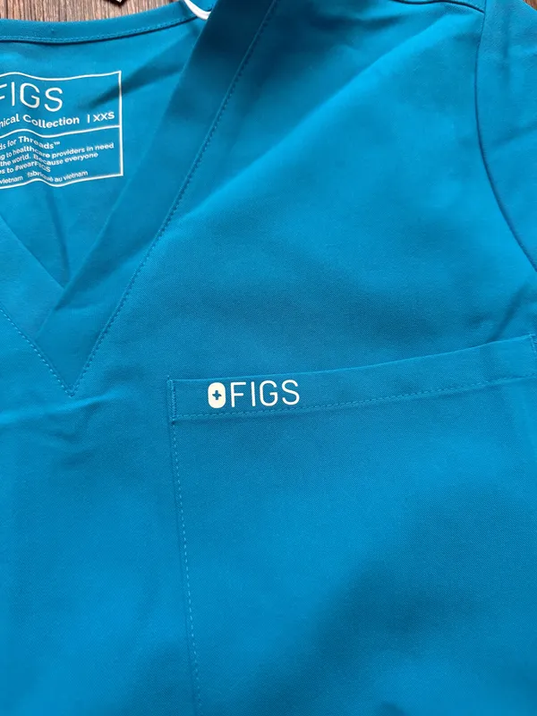 NWT FIGS Women’s Extreme Blue Catarina Extremes One Pocket Scrub Top - Size XXS - Image 6