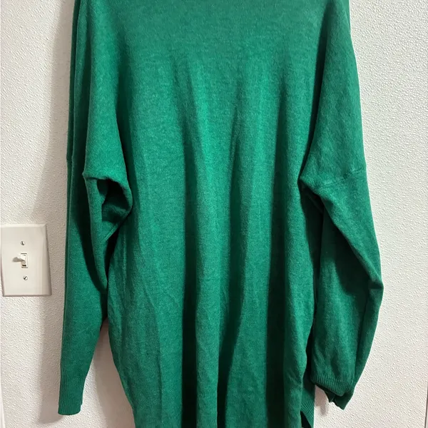 Dreamers Emerald Green V-Neck Sweater oversized L - Image 2