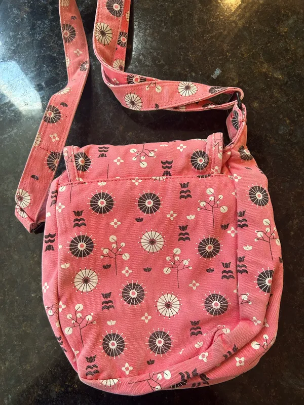 KAVU sling over shoulder bag - Image 3