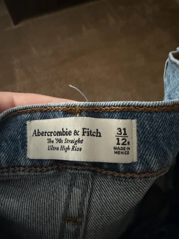 Abercrombie Jeans 90s High-Rise Straight - Image 3
