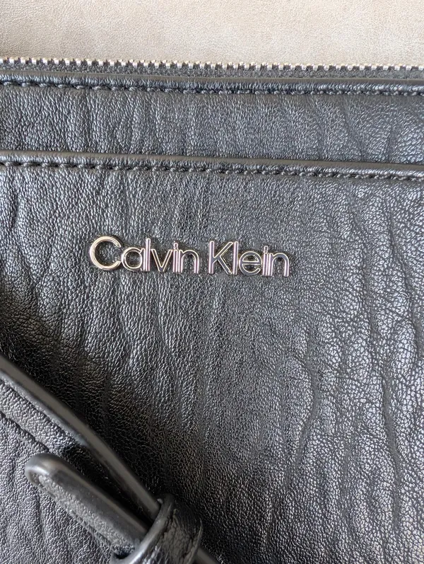 Calvin Klein grain leather crossbody bag - Image 2