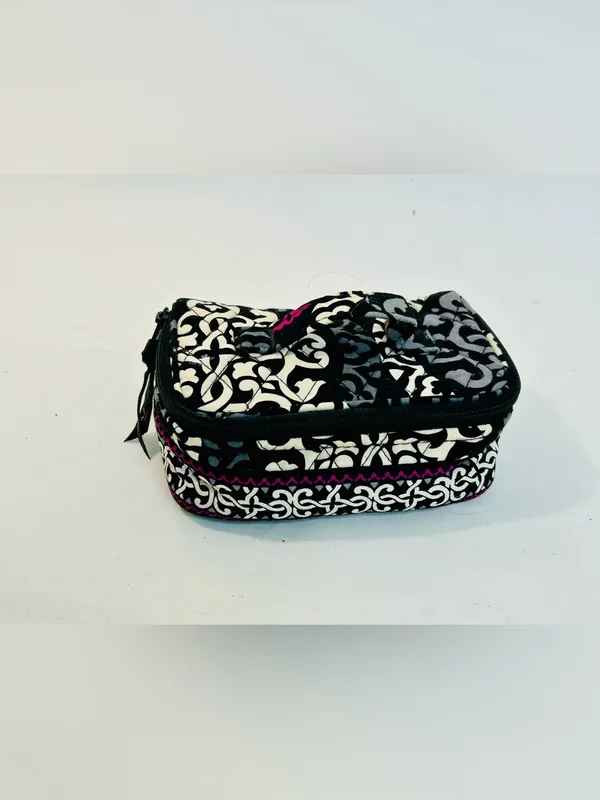 Vera Bradley Quilted Travel Cosmetic/Jewelry Bag in Canterberry Magenta Pattern - Image 5