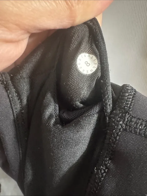 lululemon Black Crisscross Back Sports Bra size 8 - Image 8