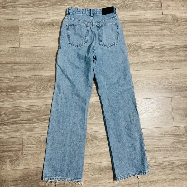 Waven Tova 90s Wide Leg Jeans V-Waist Light Blue Raw Hem Womens 26 x 31‎ US 4 - Image 2