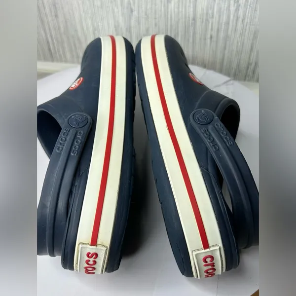 Crocs Unisex Navy Blue With Red & White Trim Clog Women’s Size 8 men’s Sz 6 - Image 7