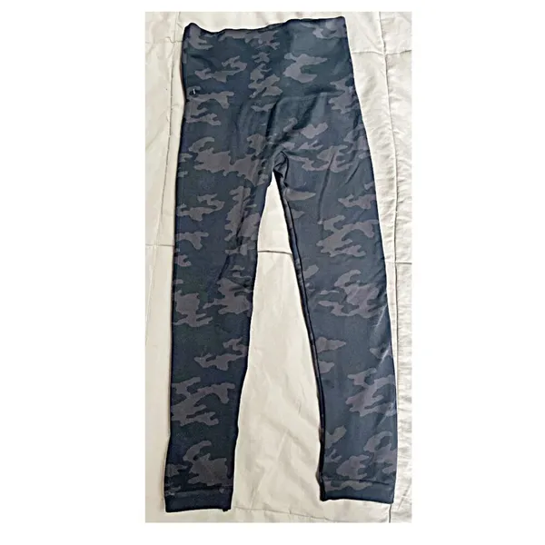 Spanx Camo Leggings High Waisted‎ EUC - Image 3