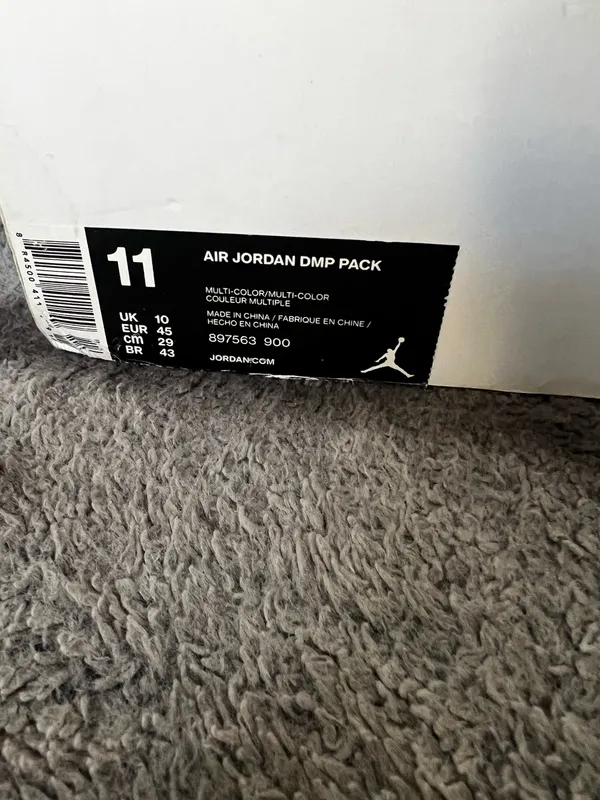 Laser Black Jordan 4 Retro Sneakers - Image 4