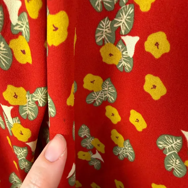 Cabi Red Floral Button Down Shirt‎ Small Lightweight Office Modest Career Layers - Image 3