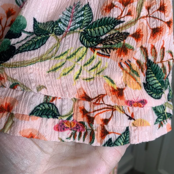 LOFT Peach Floral Blouse Crinkle Fabric Sz XL 100% Viscose - Image 8