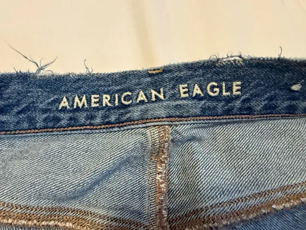 American Eagle 90s Boyfriend Jeans - Image 4