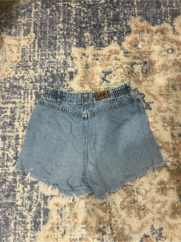 Lee Light Blue High-Waist Denim Shorts with Frayed Hem - Image 2