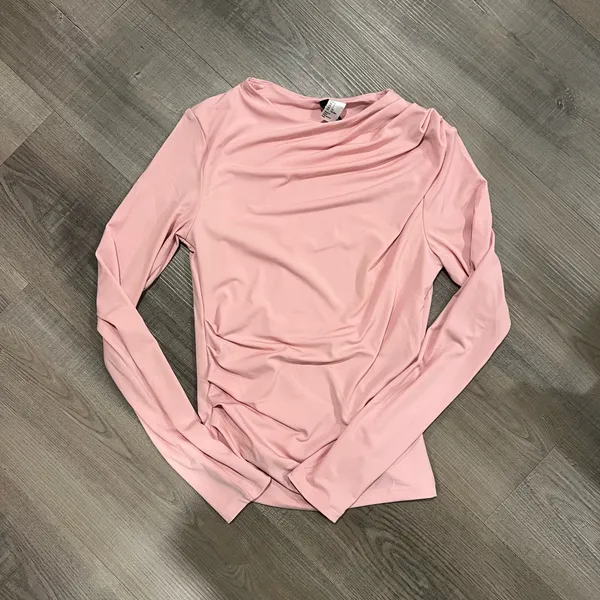 H&M Pink Draped Top - Image 3