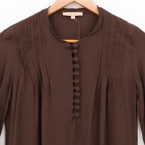 Sandro Pleated Button Shift Dress Size US 4 Brown Parisian Pockets‎ Minimalist - Image 3