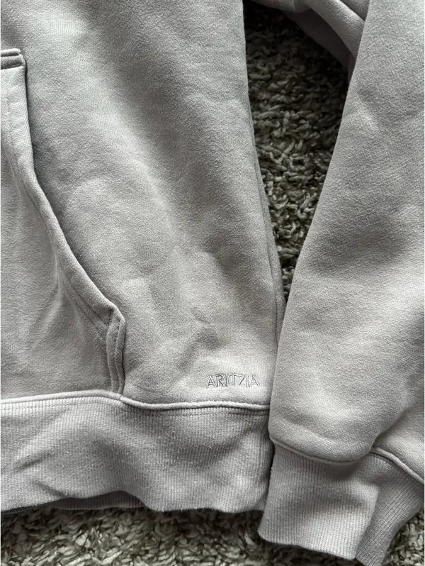 Aritzia Sweatshirt - Image 4