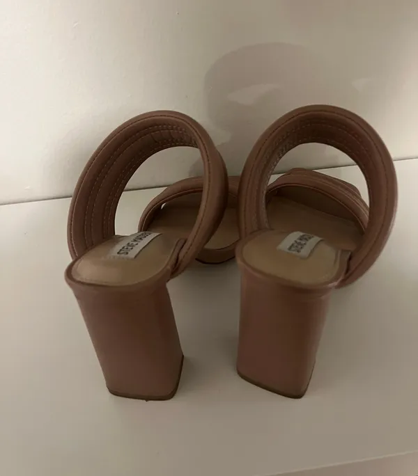 Steve Madden Nude  Heels - Image 6