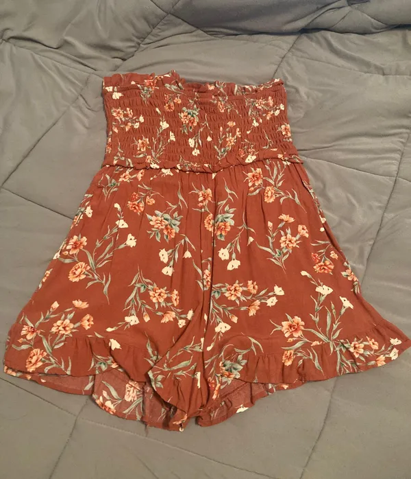 American Eagle Floral Romper - Image 2