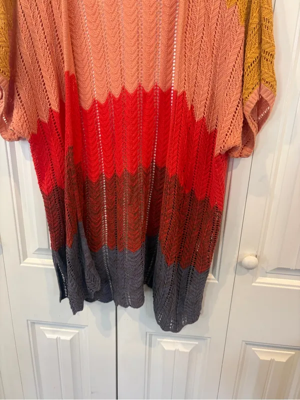 Maurice’s colorful short sleeve cardigan size medium - Image 3