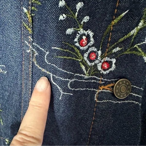 Quacker Factory Jacket Embroidered Floral Blue Denim Jean Trucker Women's Size L - Image 8