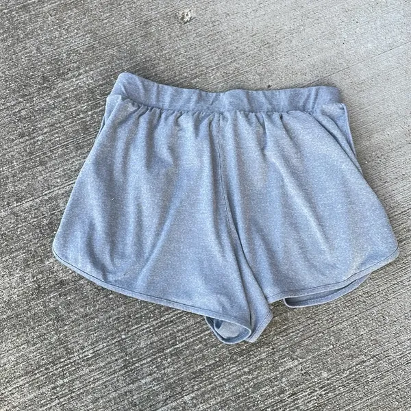 Nike Women's Gray Sweatshirt Shorts Pajamas Workout Loungewear Size 1X Dri-Fit - Image 3
