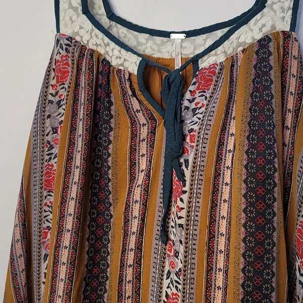 Free People flowy pattern lace accent neckline with pockets high low dre… - Image 3
