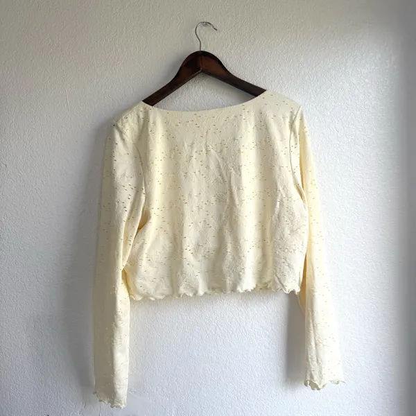 NWT Aerie Offline Womens Top Pale Yellow Floral Cropped Long Sleeve Size XXL - Image 2