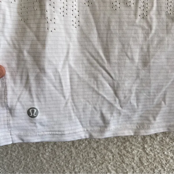 Lululemon Women’s Train‎ To Be Stripe White Tank Top Size 2 - Image 11