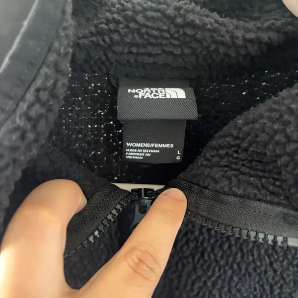 The North Face Women's Black Fleece Jacket - Image 4