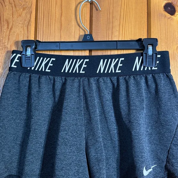 Nike Women's Black Athletic Shorts size medium sports shorts gym causal shorts - Image 3