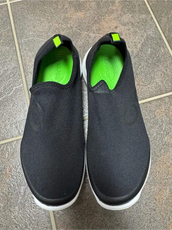 OOFOS OOmg Sport Slip On Lowtop Sneakers Shoes Black White Logo Womens 9 EU 40 - Image 11