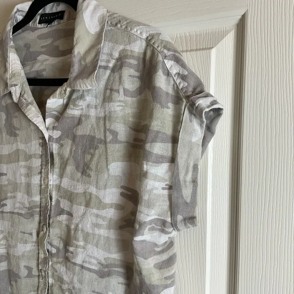 Sanctuary Camo Linen Blend Button Down Short Sleeve Shirt Large - Image 5