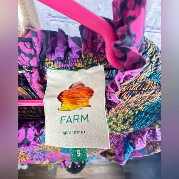 Farm Rio Women's Rainbow Mix Printed Mock Neck Crop Top || small - Image 9