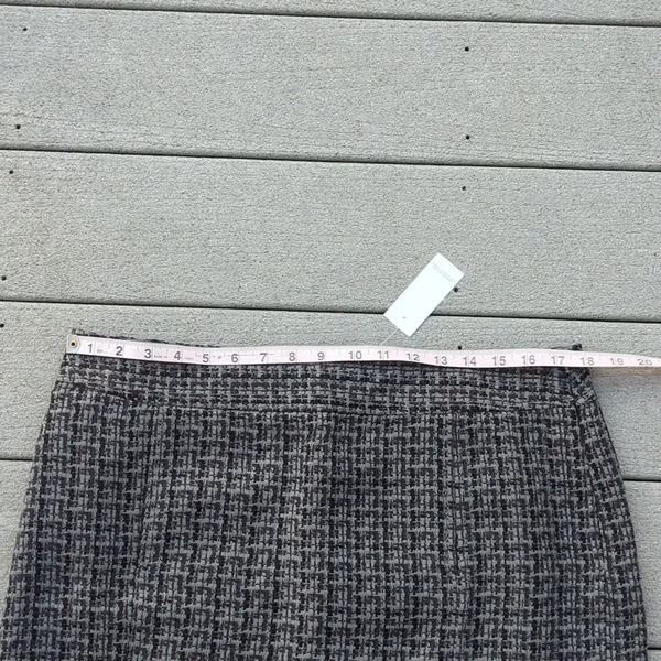 NWT Loft Tweed Patterned Skirt with Front Pockets - Image 5