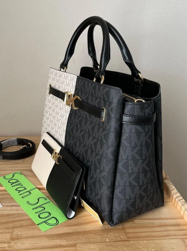 Michael Kors Set - Image 3