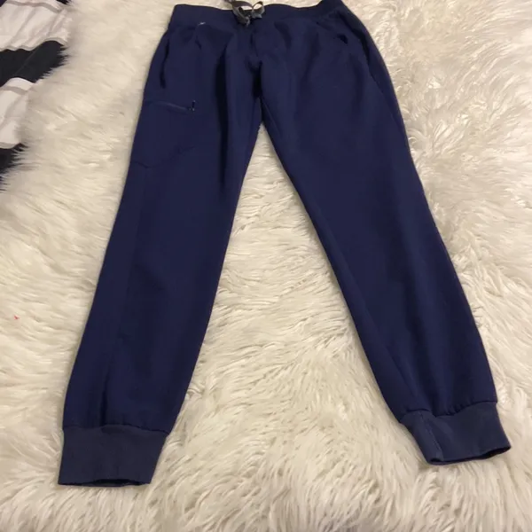 FIGS pants size S excellent condition navy blue color inseam 30” waist 30” - Image 9