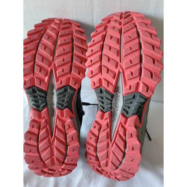 Saucony Women's Excursion TR14 Gray size 8 - Image 9