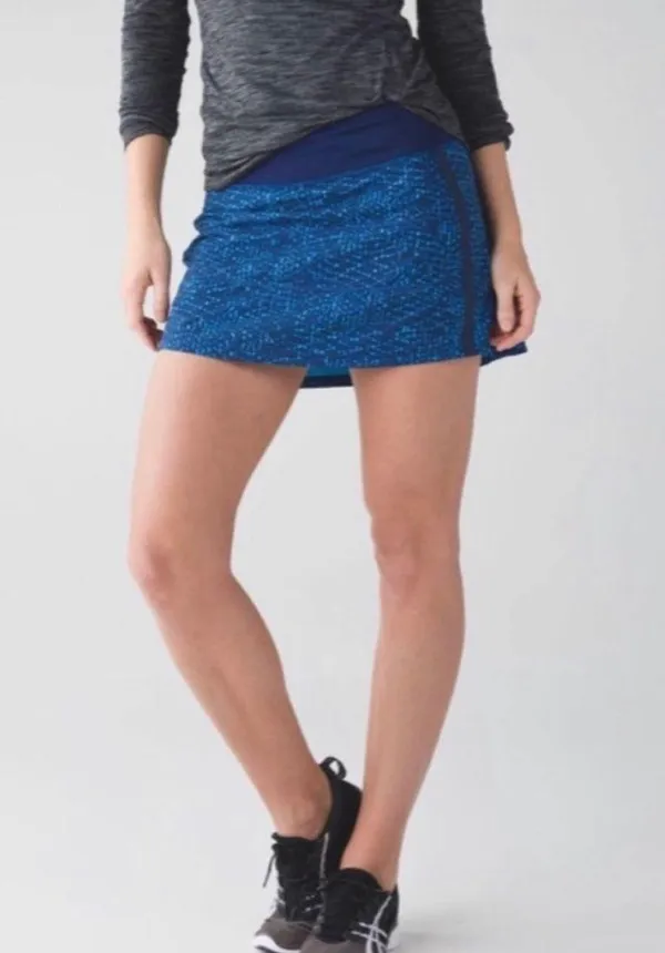 Run Pace Rival Skirt in Elegant Samba Snake Kayak Blue Size 4 Reg - Image 7