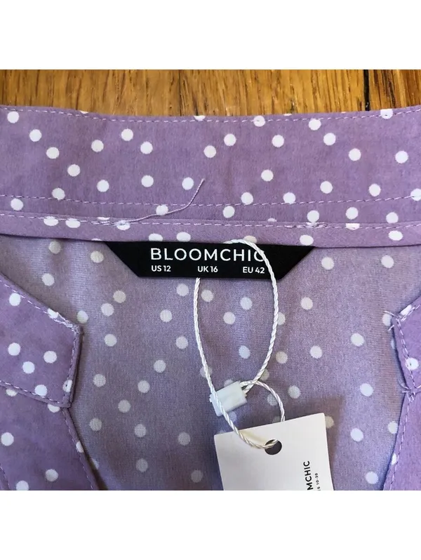 BLOOMCHIC NWT Polka Dot V Neck Ruffle Trim Blouse Lavendar - Size 12 - Image 2