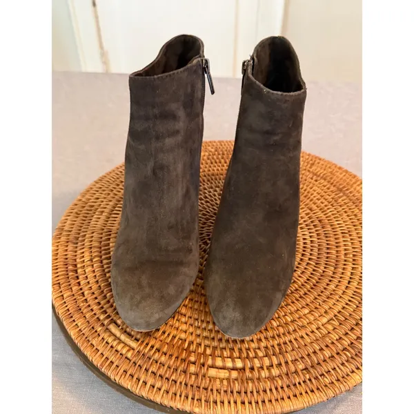 Vince Camuto Womens Dark Olive‎ Green Suede Stiletto Ankle Booties Pointed Toe - Image 2