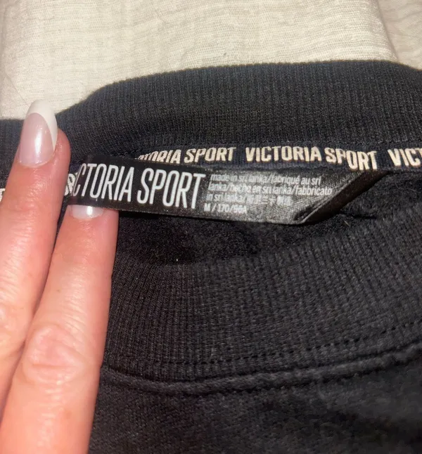 Victoria's Secret Sport - Image 2