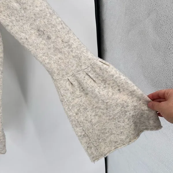 French‎ Connection Wool Blend Light Gray Bell Sleeve Boat Neck Sweater Small - Image 3