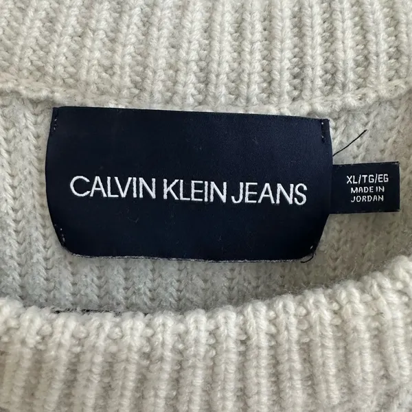 Calvin Klein sweater - Image 2
