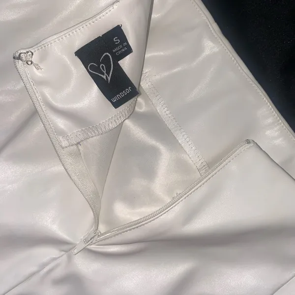 Windsor White Mini Skirt with Fringe - Image 7