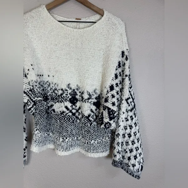 Free People Midnight Beach Oversized Sweater in Evening Ivory Combo size XS $168 - Image 6