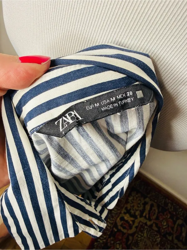 Zara Blue and White Striped Poplin Button Down - Image 4