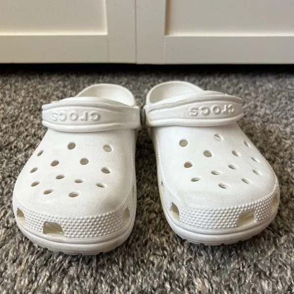 Crocs Shoes Women’s White Clogs Size 6‎ - Image 6