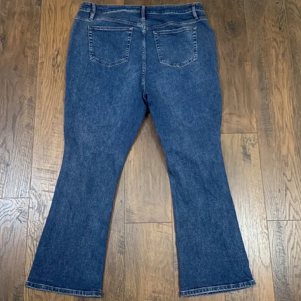 Candace Cameron Bure High Rise Bootcut Jeans - Image 5