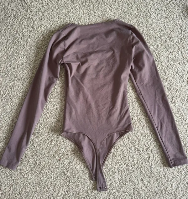 Abercrombie Beige Longsleeve Bodysuit - Image 3