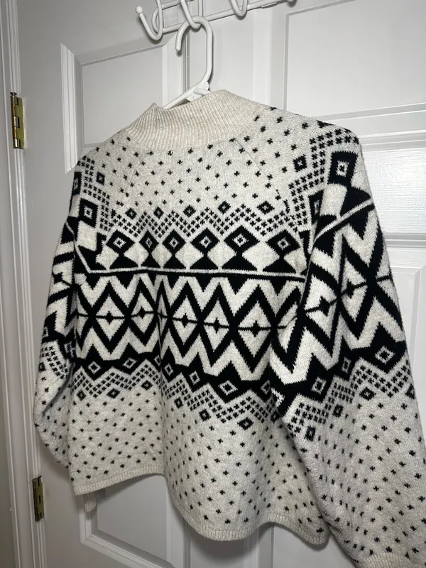 Old Navy Christmas Sweater - Image 6